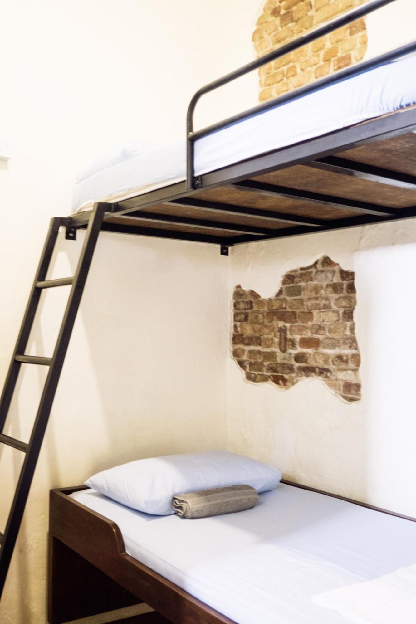 Sojourn Beds & Cafe 2*